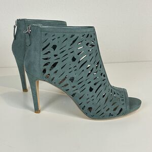 White House Black Market Stacey Wintergreen Laser Cut Booties 10